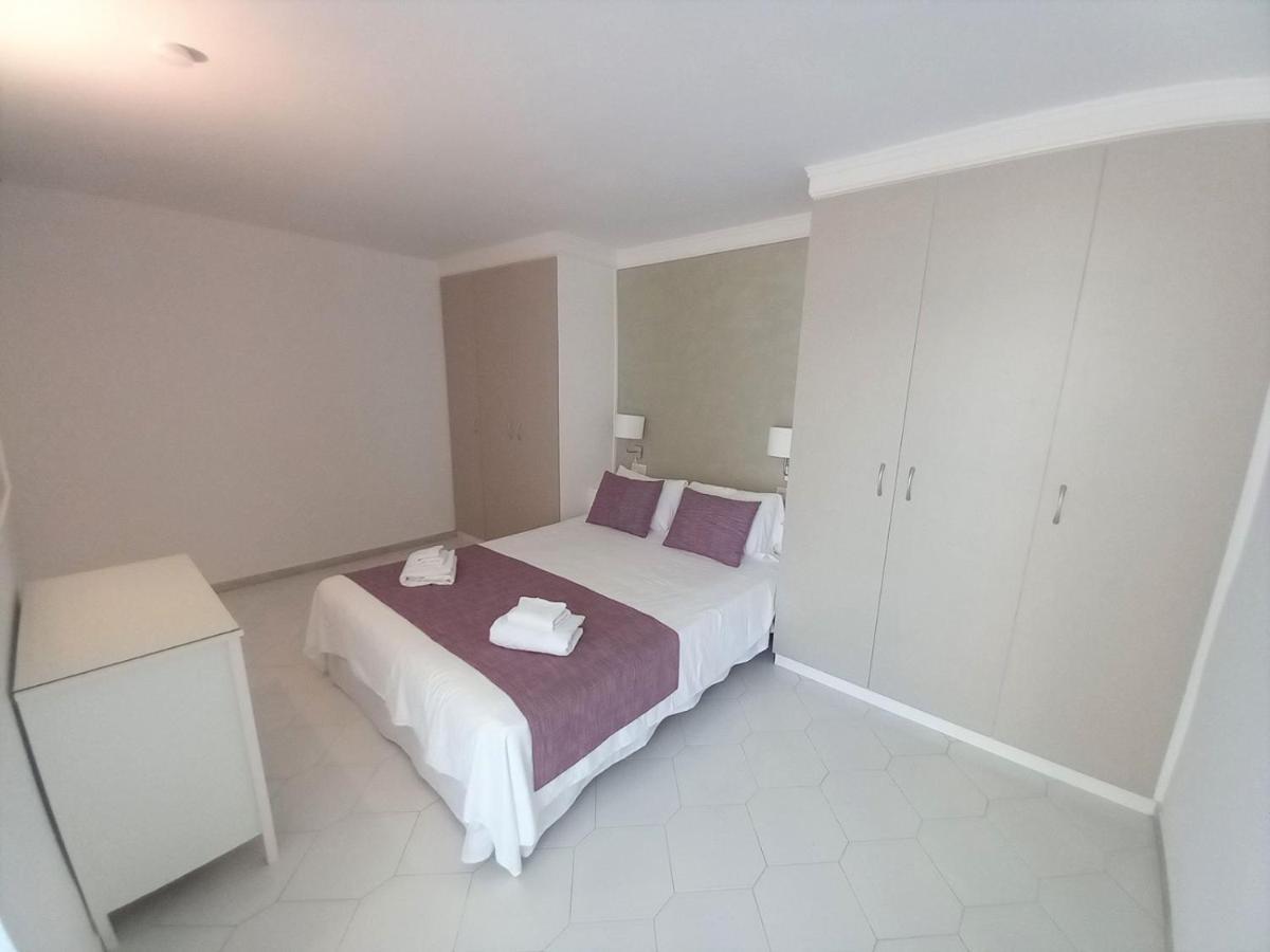 Miraflores Beachfront Penthouse Sitio de Calahonda Екстериор снимка